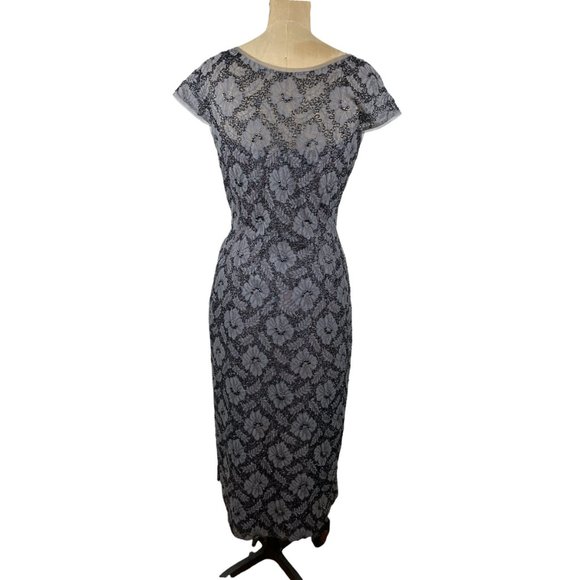 1940s/50s beaded lace cocktail dress with sweetheart neckline and side slit - Picture 6 of 9